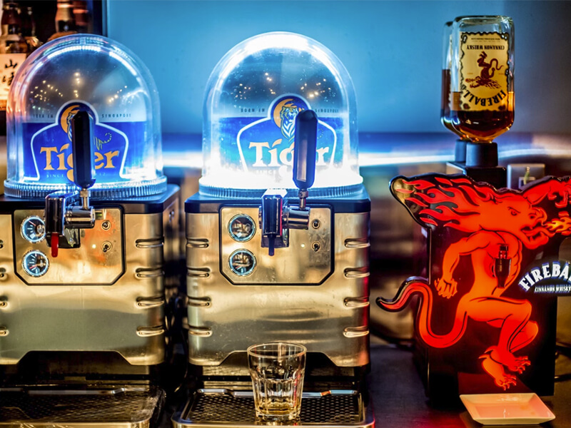 渋谷 シーシャ バー OAK BAR SHIBUYA - オークバー | 東京 渋谷 宇田川町 センター街のラグジュアリー シーシャ DJ MUSIC BAR